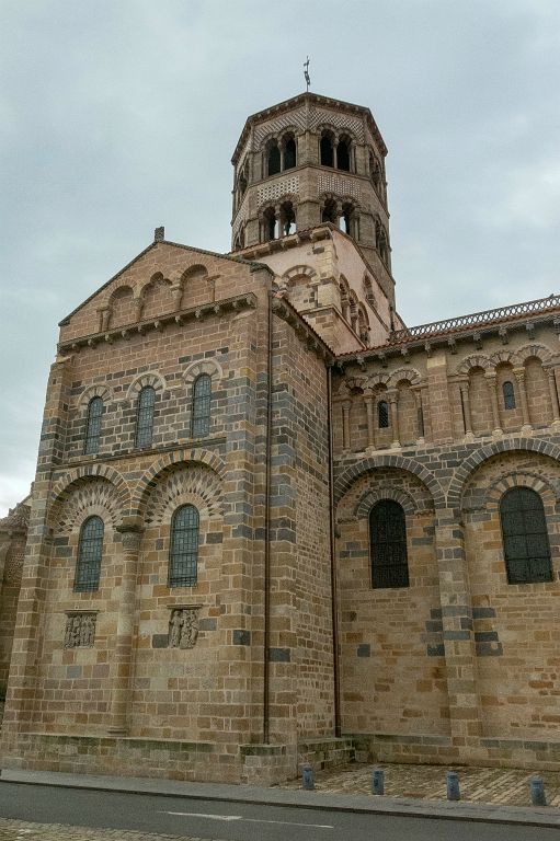 Abbatiale St-Austremoine d'Issoire, de style roman auvergnat